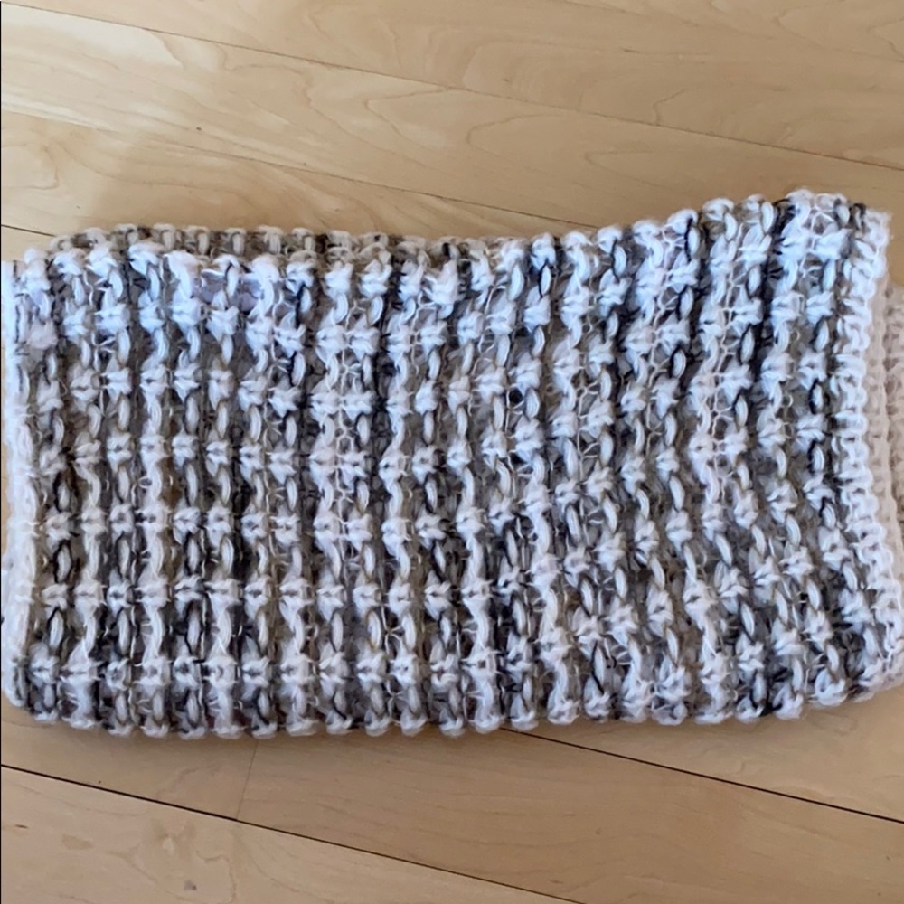 Knit Infinity Scarf - Picture 4 of 4
